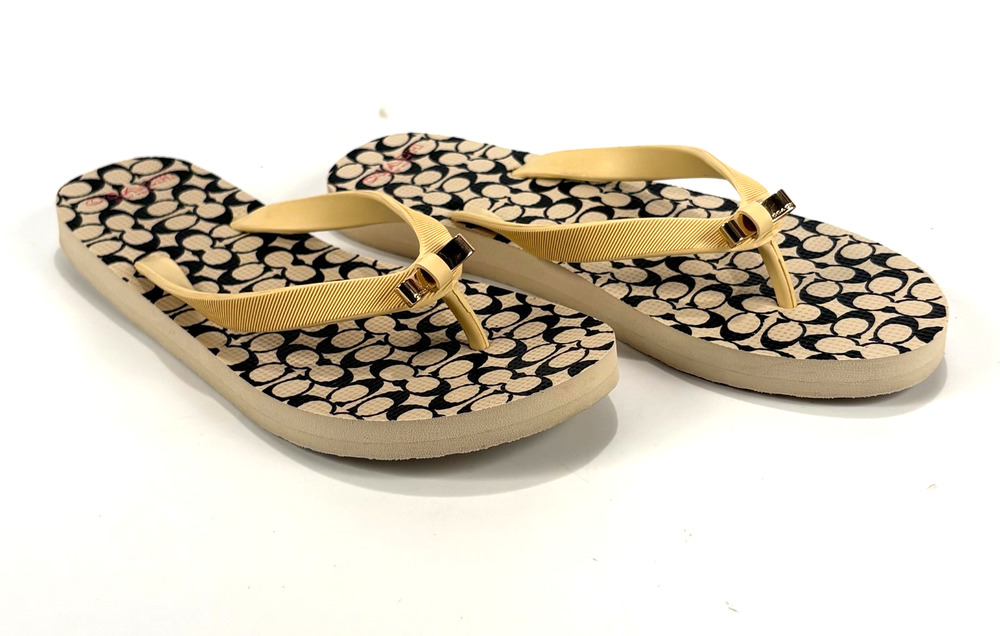 Coach Signature C Block Flip Flops Beige Lightweight Comfy Size 9-10 EUC Sandals